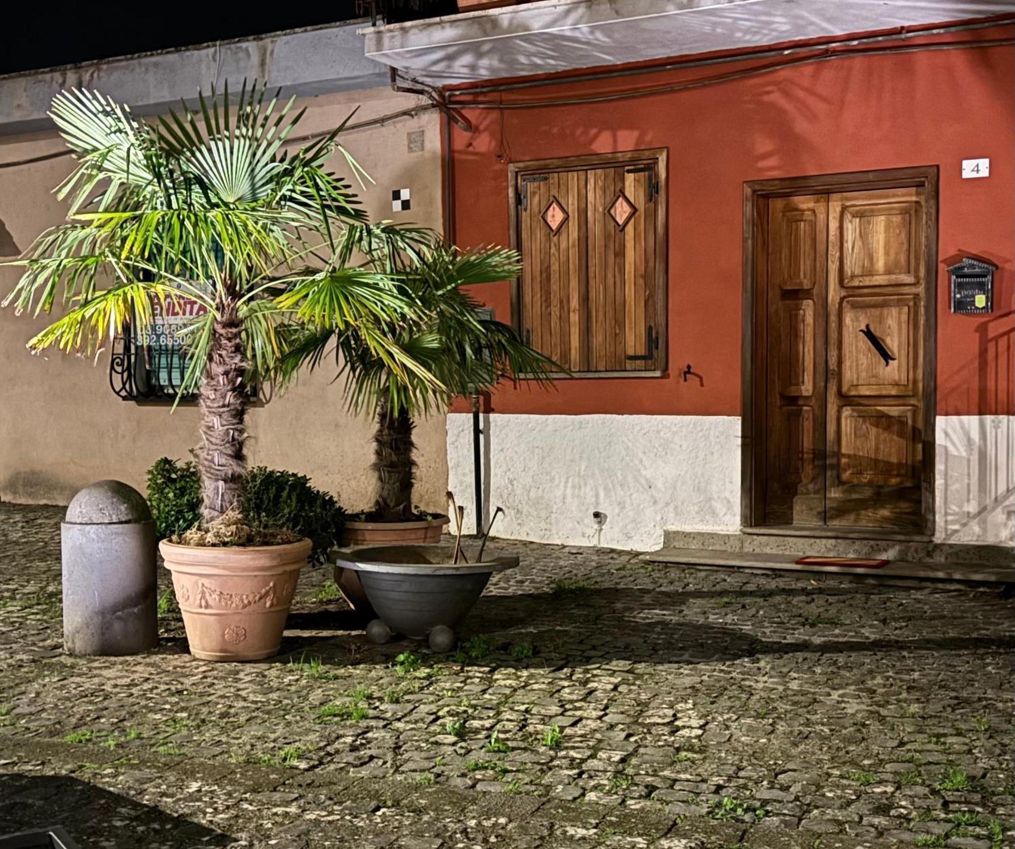 Delle Sorelle Nel Centro Storico Campagnano Di Roma